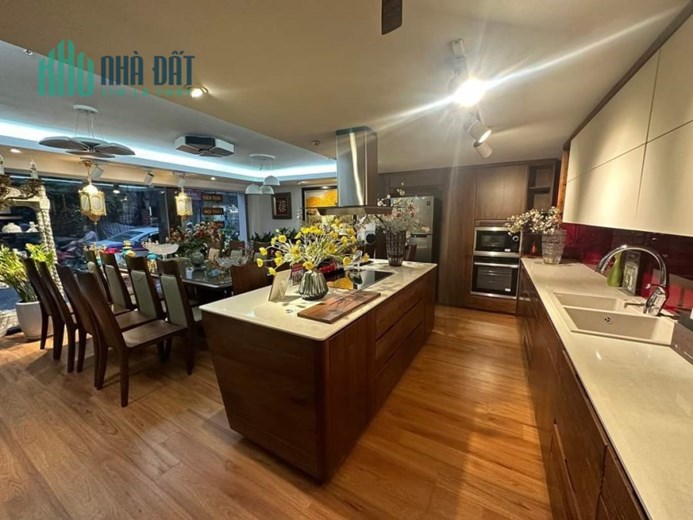 SIÊU PHẨM! MẶT PHỐ CÁT LINH - AN TRẠCH - 8 TẦNG - THANG MÁY. 60M X 8T. GIÁ 29 TỶ