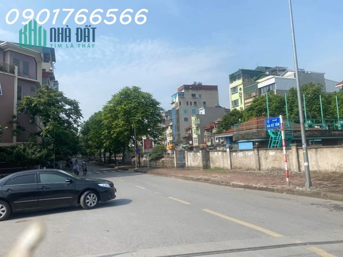 Bán đất tặng nhà, View hồ Phương Liệt, Phố  Phan Đình Giót 68m x 3T, Giá hơn 10 tỷ.