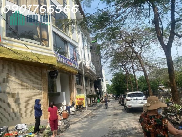 Bán đất tặng nhà, View hồ Phương Liệt, Phố  Phan Đình Giót 68m x 3T, Giá hơn 10 tỷ.