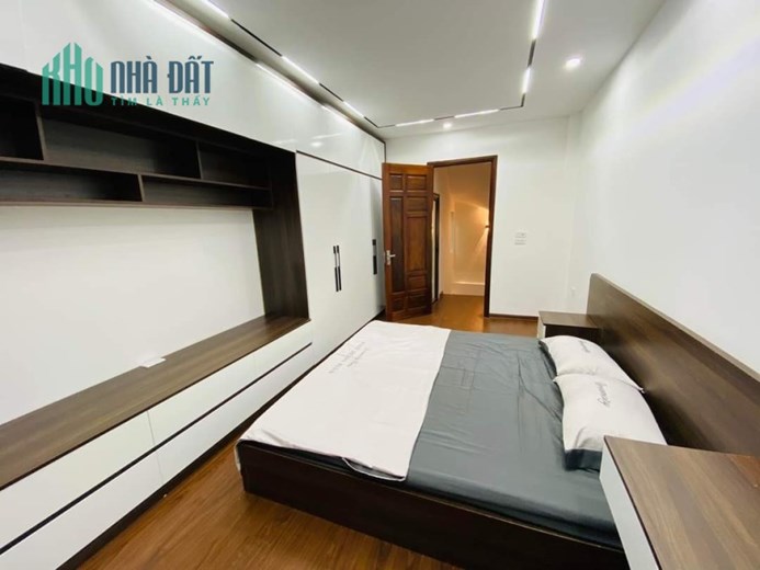 Bán nhà 5 tầng ngõ 58 Hoàng Đạo Thành, Kim Giang, Thanh Xuân full nội thất.