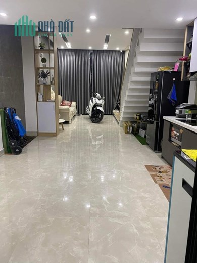 Cho thuê nhà sau lưng nhà mặt tiền 3 tầng kiệt : Thái Thị Bôi, p Thạc gián, Thanh Khê, Đà Nẵng