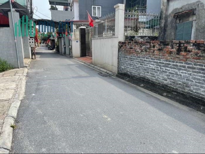 Bán đất Lã Côi, Yên Viên, gần Dốc Lã Ninh Hiệp, 95m, oto, mặt tiền rộng: 8m, 5  tỷ 8