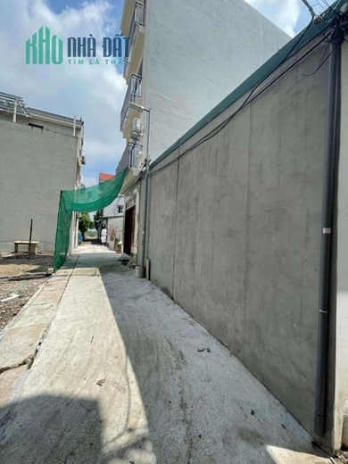 Nhà ở ngay gần chợ Cống Thôn, Yên Viên, tiện ích, buôn bán tấp nập, 60m, 3 tỷ 4