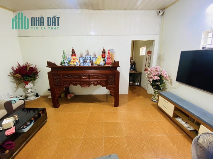 Bán nhà thôn Trung, Dương Hà, Gia Lâm, ngõ nông, trường chợ gần, 61m, 2 tỷ 4