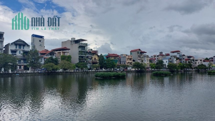 Siêu Mẫu View hồ Bồ Đề, Quanh năm thoáng mát, Hiếm nhà bán.