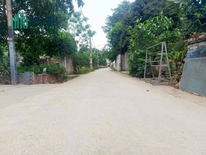 100m trục chính thôn 2 
Vuông như bánh chưng 
Sẵn sổ giao dịch trong ngày
Lh 0985019591 Em Hằng Hoà