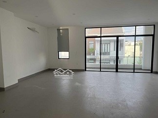 CHÍNH CHỦ CẦN CHO THUÊ CĂN NHÀ MẶT TIỀN ĐƯỜNG NGUYỄN SINH SẮC, PHƯỜNG HOÀ MINH. LIÊN HỆ: 0913484876