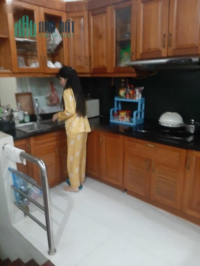 PHÊ !! Cho thuê nhà Trần Quốc Hoàn , Cầu Giấy  45mx5T 6PN oto KD VP lớp học hơn 10 tr