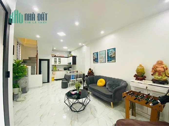 HÀNG HIẾM PHỐ TRUNG TÂM LÊ LỢI 3 TẦNG độc lập xinh xắn,ngõ nông