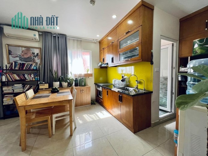 ĐẸP !! Cho thuê Căn Hộ CC Hoàng Quốc Việt, Cầu Giấy 2PN Full đồ 10 tr ở ngay