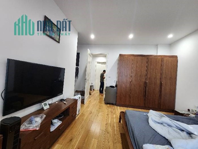 Nhà đẹp 4 tầng Đình Xuyên, gần trường C3 Yên Viên, oto tải vào, mặt tiền: 7m, 150m, 6 tỷ