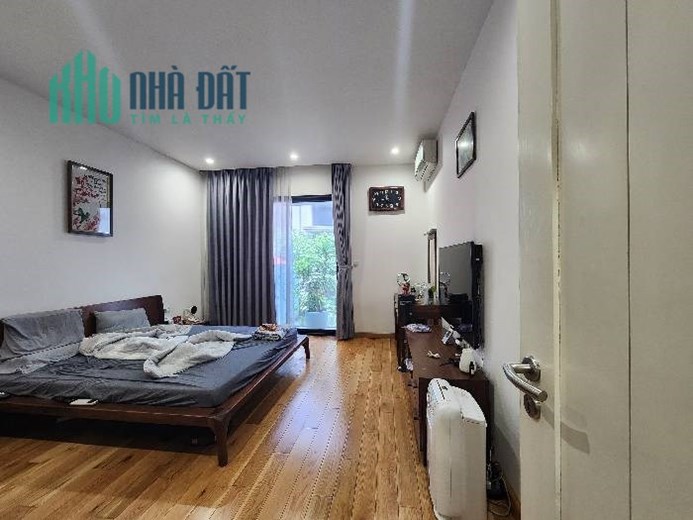 Nhà đẹp 4 tầng Đình Xuyên, gần trường C3 Yên Viên, oto tải vào, mặt tiền: 7m, 150m, 6 tỷ