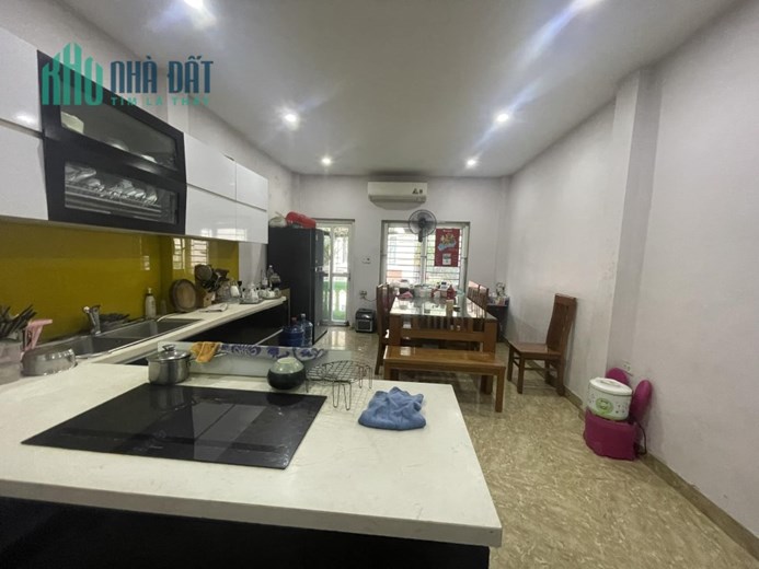 O9 Z6 Z8 5559  Bán nhà mặt phố Mễ Trì Thượng. DT 60m², 6 tầng, MT 4m, giá 12.8 tỷ Từ Liêm