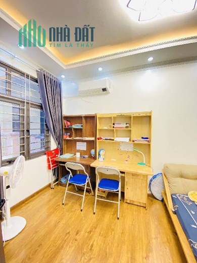 CHỦ NHÀ BÁN GẤP NHÀ TRƯƠNG ĐỊNH, KIM ĐỒNG. DT 38M 5 TẦNG 5 NGỦ HƠN 4 TỶ
