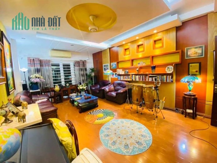 Thua lỗ CK bán Gấp nhà mặt phố Quang Trung sầm uất gần Ngô Thì Nhậm, MT 5m, 42m2 chỉ 9.38 tỷ.