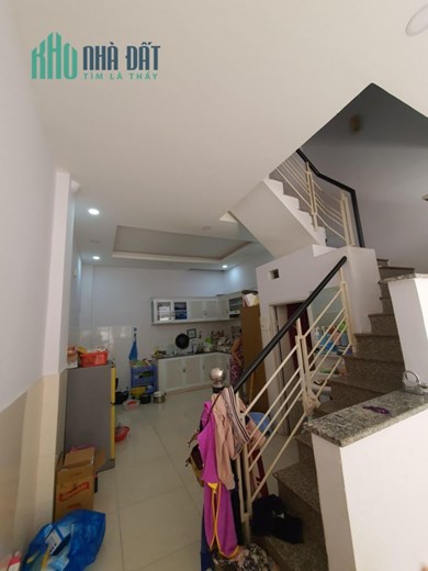 Bán gấp nhà Âu Cơ Tân Phú Sát vách Tân Bình 40m2,2 Tầng Chỉ 3tỷ