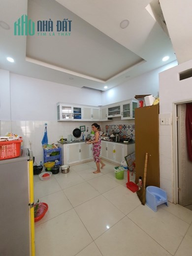 Bán gấp nhà Âu Cơ Tân Phú Sát vách Tân Bình 40m2,2 Tầng Chỉ 3tỷ
