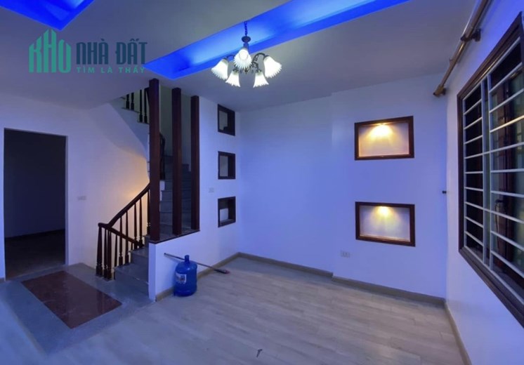 BÁN GẤP NHÀ 5 TẦNG PHỐ NGUYỄN VĂN HUYÊN – NHÀ ĐẸP DÂN XÂY – Ô TÔ GẦN – 37M2, 4.65 TỶ