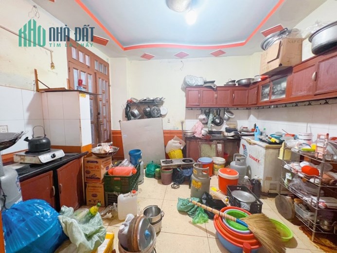 Bán nhà sát MT quận Tân Bình quận Tân Phú 4,5 x17- 2T chỉ 5 tỷ TL CC