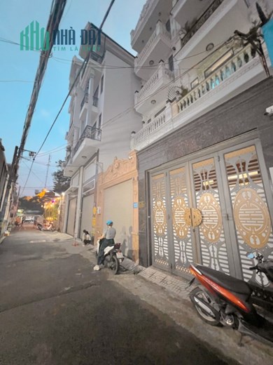 Bán nhà sát MT quận Tân Bình quận Tân Phú 4,5 x17- 2T chỉ 5 tỷ TL CC