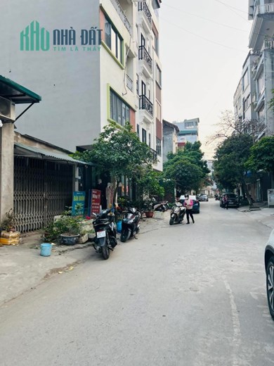 Cực hiếm bán đất tặng nhà tại Mậu Lương ô tô đỗ cửa 65m2 giá 5 tỷ .