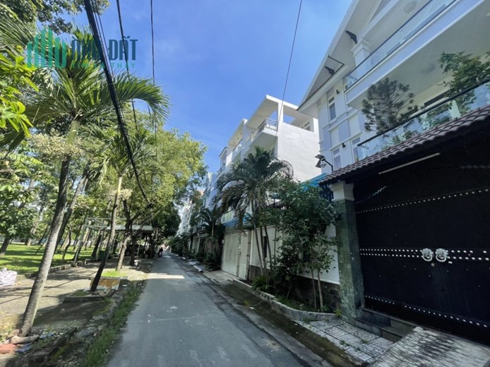 Bán Nhà Nguyễn Oanh, 100m2, Mặt Tiền Công Viên,  Ngang 5M, Ngợp 7.9 Tỷ