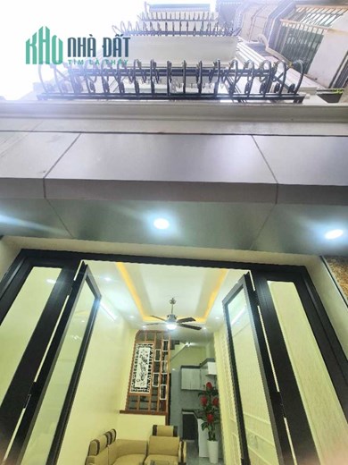 Ô TÔ ĐỖ GẦN, NHÀ MỚI, NGÕ RỘNG THÔNG 30M2, 5T, 4.35 TỶ - NGUYỄN ĐỨC CẢNH - HOÀNG MAI - HN.