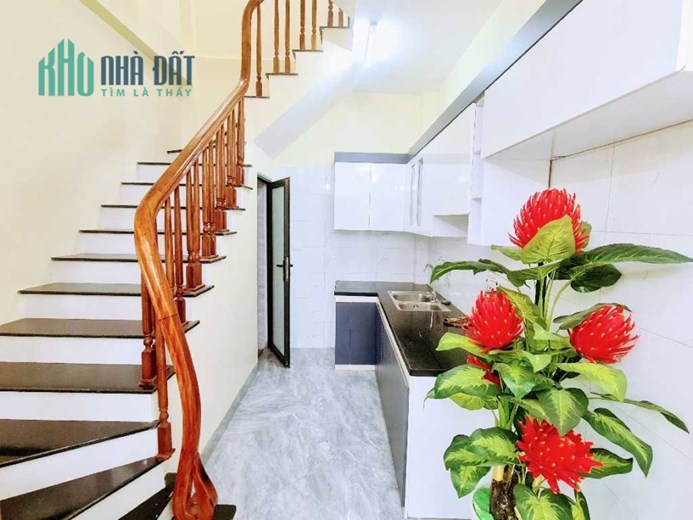 Ô TÔ ĐỖ GẦN, NHÀ MỚI, NGÕ RỘNG THÔNG 30M2, 5T, 4.35 TỶ - NGUYỄN ĐỨC CẢNH - HOÀNG MAI - HN.