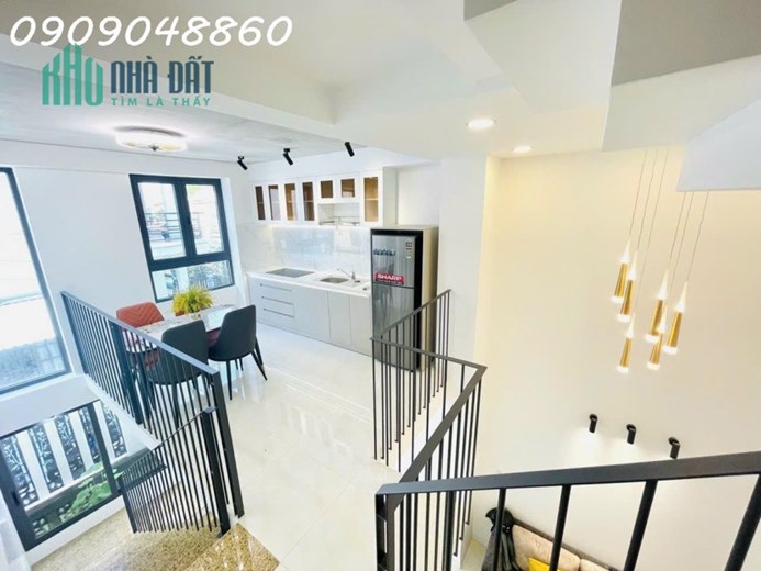 Bán HXH c40m 68m 5T Huỳnh Văn Bánh giá nhỉnh 6 tỷ.
