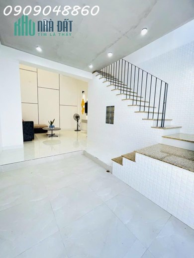 Bán HXH c40m 68m 5T Huỳnh Văn Bánh giá nhỉnh 6 tỷ.