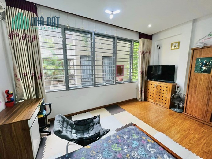 Bán nhà phố Trương Định, 36m x 5, nhà mới xây, giá 3,8 tỷ