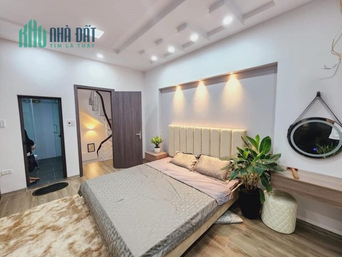 Bán nhà phố Trương Định, 35 m x 5, ngõ thông, nhà mới, giá 3 tỷ 750