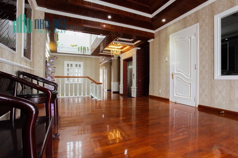 Bán Biệt thự Mặt tiền Thoại Ngọc Hầu gần Nguyễn Sơn, DT:410m2, 5 tầng - 9PN, 55 tỷ (TL)