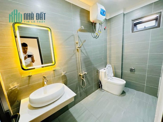 Nhỉnh 3 TỶ có nhà đẹp Thanh Trì Ô TÔ đỗ cổng , 3 bước ra đường VŨ LĂNG