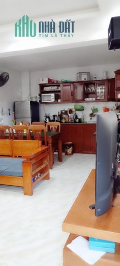 Bán nhà Chợ Hàng Cũ, 52m 3 tầng sân cổng riêng, ngõ nông, GIÁ 1.9 tỉ, quá ok
