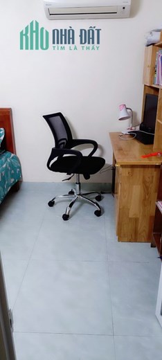 Bán nhà Chợ Hàng Cũ, 52m 3 tầng sân cổng riêng, ngõ nông, GIÁ 1.9 tỉ, quá ok
