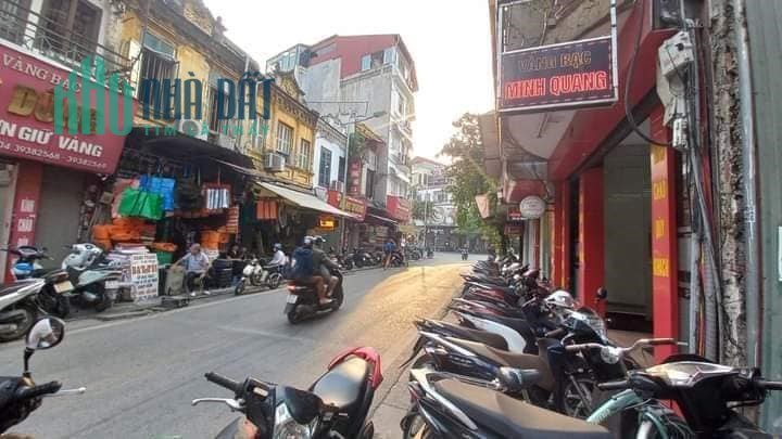 Bán nhà mặt phố Hà Trung, Hoàn Kiếm, diện tích  98m2, kinh doanh bất chấp, SDCC