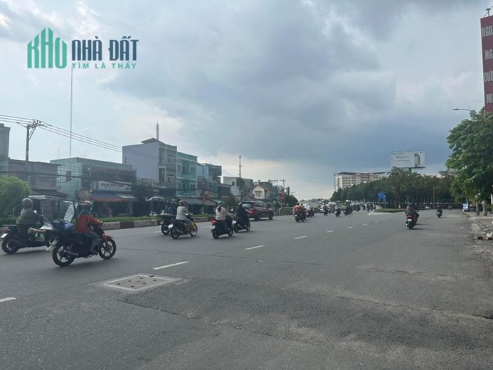 Bán Trường Mầm Non MT Đường Lớn HĐ Thuê 50tr/tháng Ngang 20m Giá 16ty
