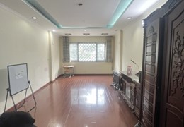 Cho thuê nhà MP Mai Anh Tuấn, Đống Đa mặt hồ Hoàng Cầu.65mx5T 6PN 25 tr cafe VP homestay