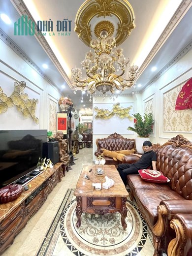 Nội Thất Tiền Tỷ, Nhà Đẹp Lung Linh chỉ 10,5 tỷ, Thang Máy Hiện Đại