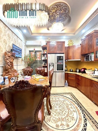 Nội Thất Tiền Tỷ, Nhà Đẹp Lung Linh chỉ 10,5 tỷ, Thang Máy Hiện Đại