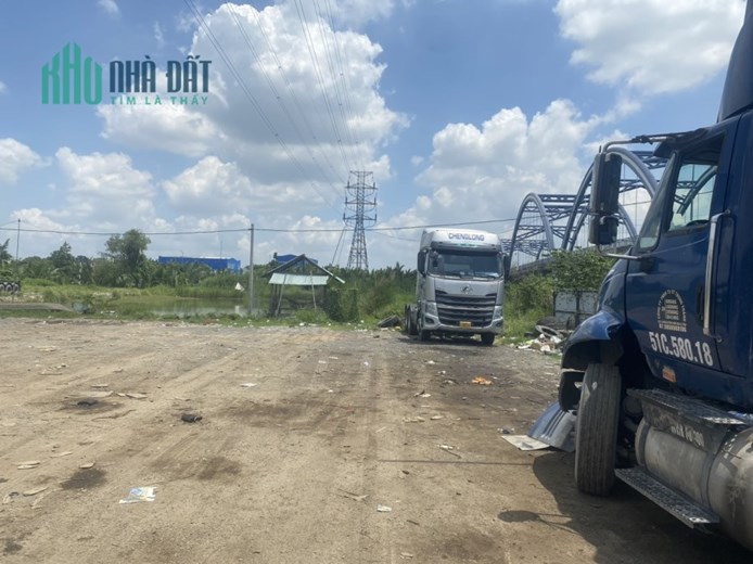 Tôi chính chủ cần bán gấp đất mặt tiền đường Võ Chí Công, Giá bán nhanh 150 tỷ.