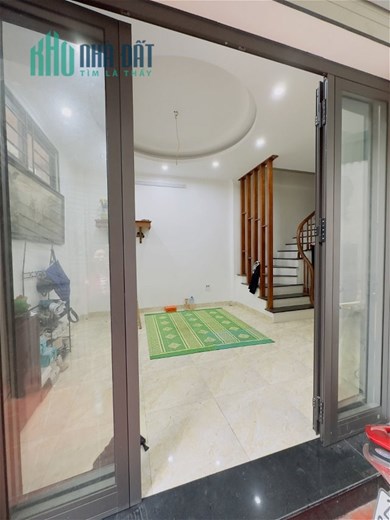 BÁN NHÀ TỨ HIỆP, THANH TRÌ 45M2, 5 TẦNG, 3 NGỦ, 4 WC, GIÁ 3XX TỶ, VÀI CHỤC MÉT RA PHỐ