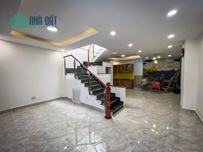 Bán nhà Hẻm Tô Hiến Thành Quận 10 4T 4PN giá nhĩnh 4 tỷ.