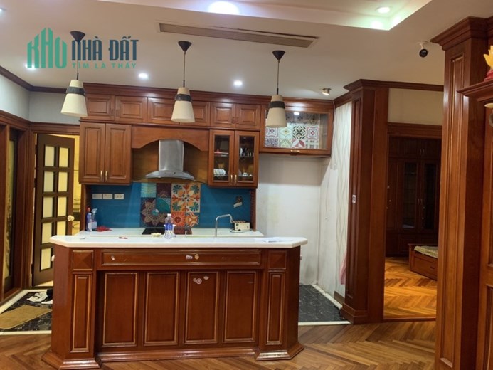 Bán căn hộ 3 ngủ, DT 101,3m2 tại Toà Eurowindow 27 Trần Duy Hưng - Hơn 5 Tỷ