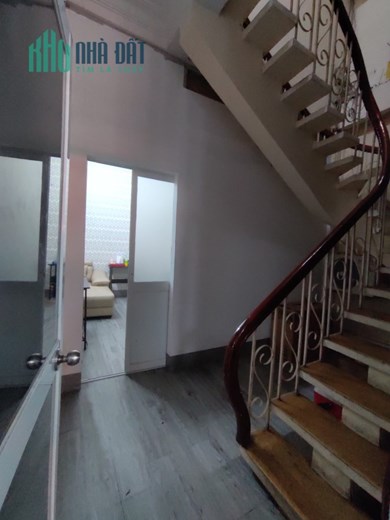 Cho thuê văn phòng  đầu ngõ 54 Nguyễn Chí Thanh Hà Nội (cạnh vincom)