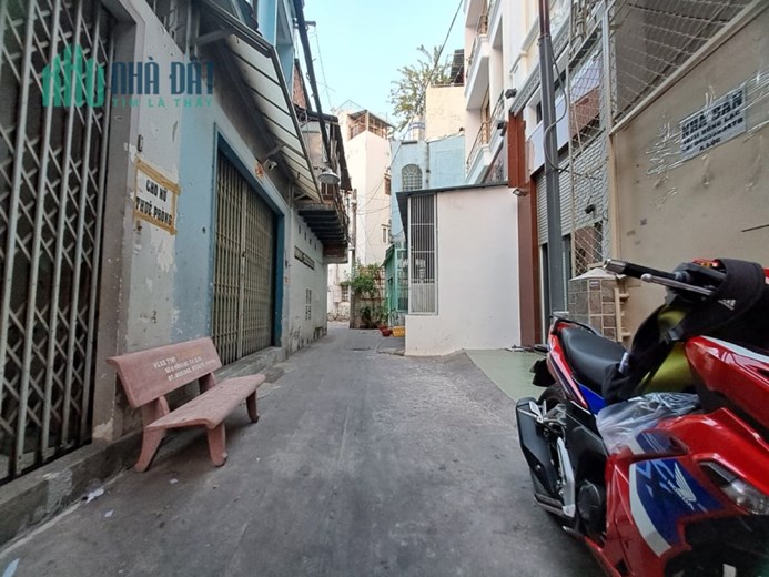 Gần Bàu Cát Bán nhà To 52m2 Kế Mặt tiền Tân Bình,  giá chỉ 4 tỷ xíu