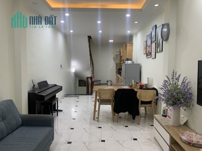 ô tô , phân lô ,diện tích 37m2 giá 5 tỷ 5(thương lượng ), mua bán nhà riêng Hồ Tùng Mậu giá rẻ