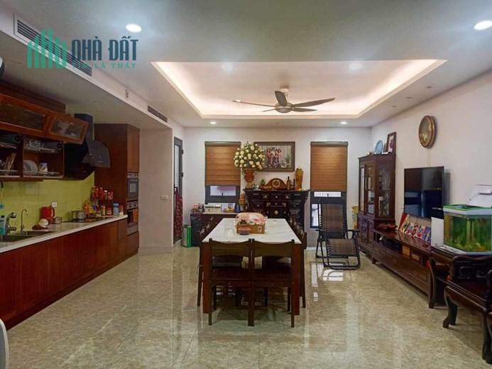 Bán nhà phố Hào Nam, 1 nhà ra phố, ô tô, kinh doanh, 7 tầng thang máy, 60m2, Mt 5m5, 16.8 tỷ.
