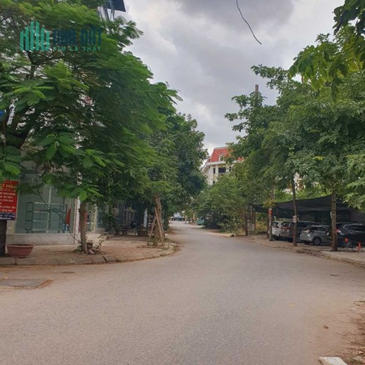 TÔI CẦN BÁN NHÀ  THANH TRÌ 40M2, 5 TẦNG, 5 NGỦ, GIÁ NHỈNH 5 TỶ, PHÂN LÔ - Ô TÔ VÀO NHÀ - VỈA HÈ